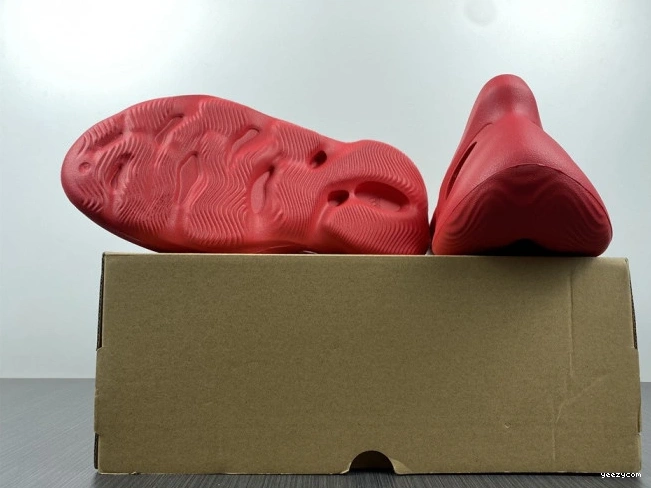 CW3355 Adidas Yeezy Red Foam 1215